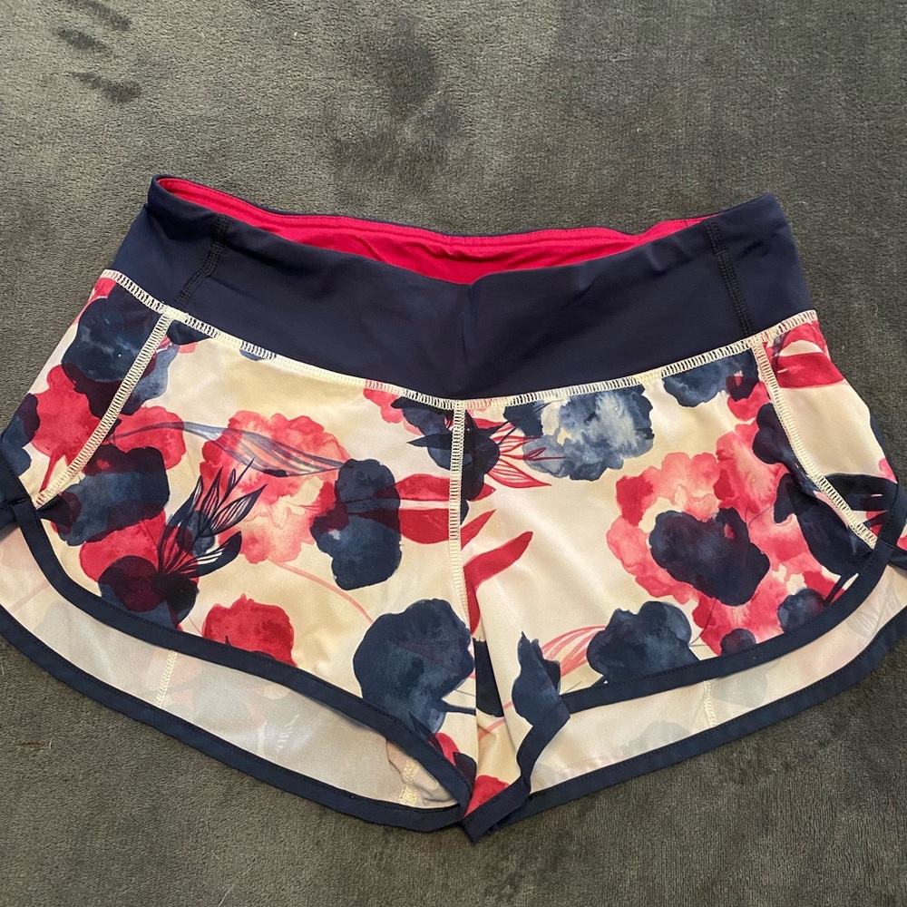 Lululemon adult shorts